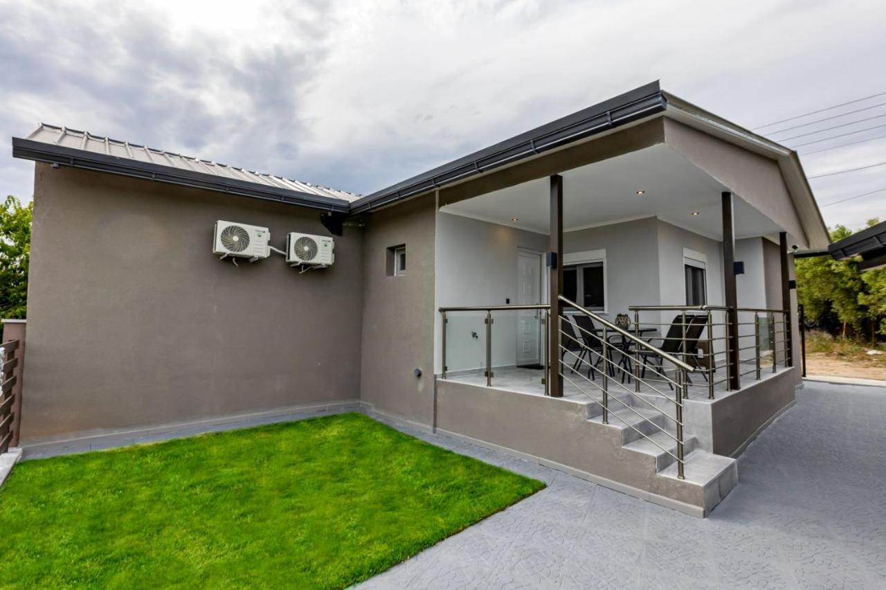 K&M Villas Nea Kallikrateia Exteriér fotografie