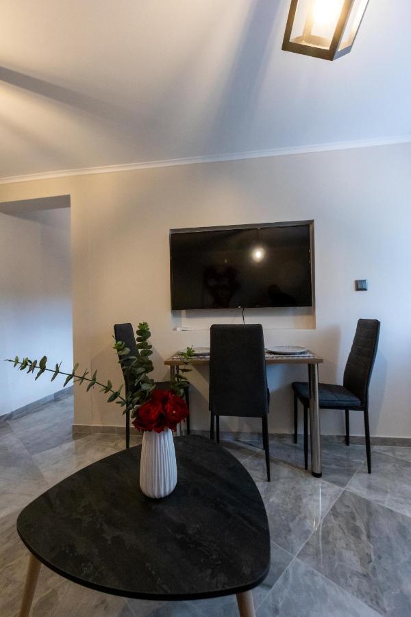 K&M Villas Nea Kallikrateia Exteriér fotografie