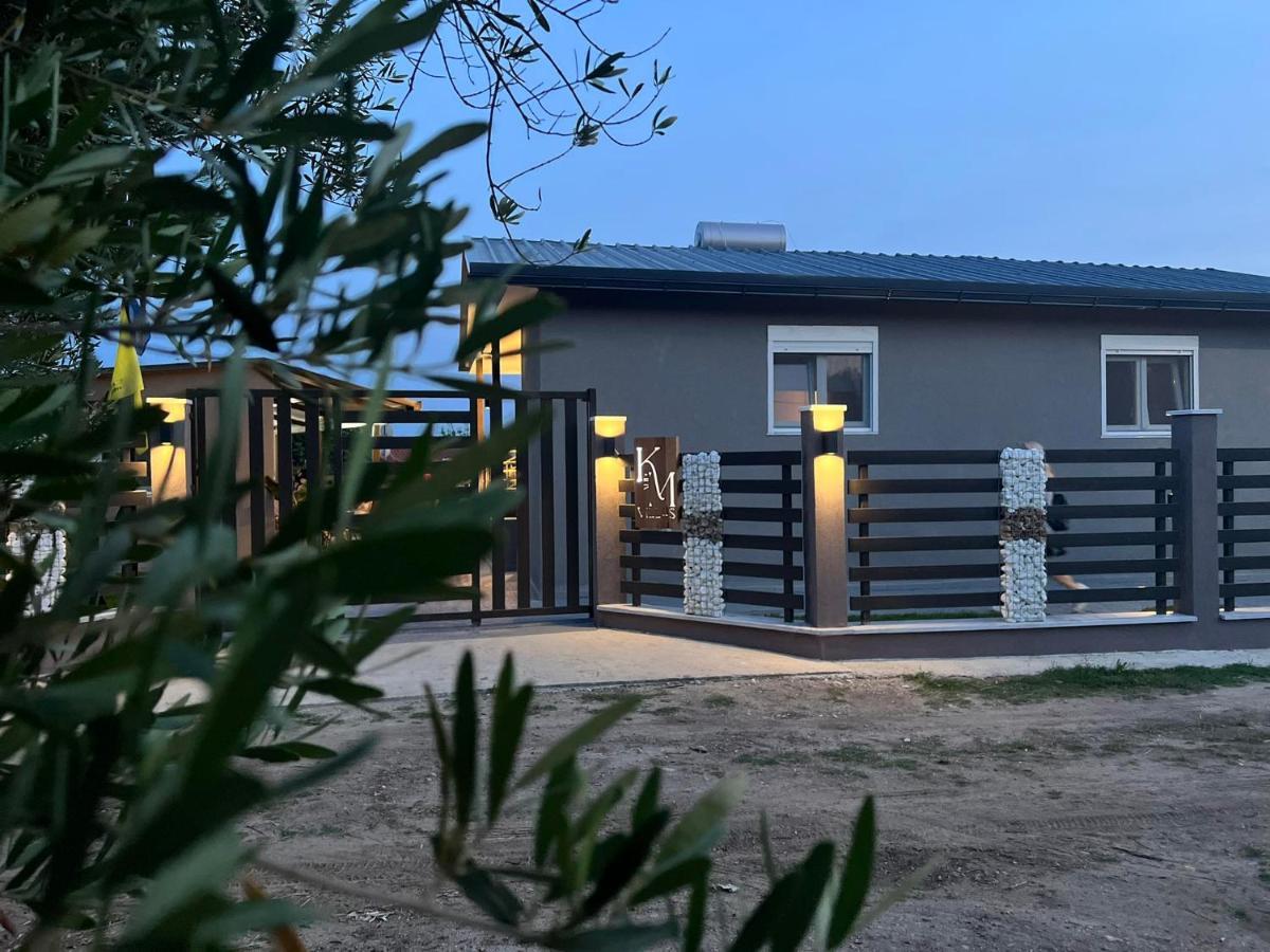 K&M Villas Nea Kallikrateia Exteriér fotografie