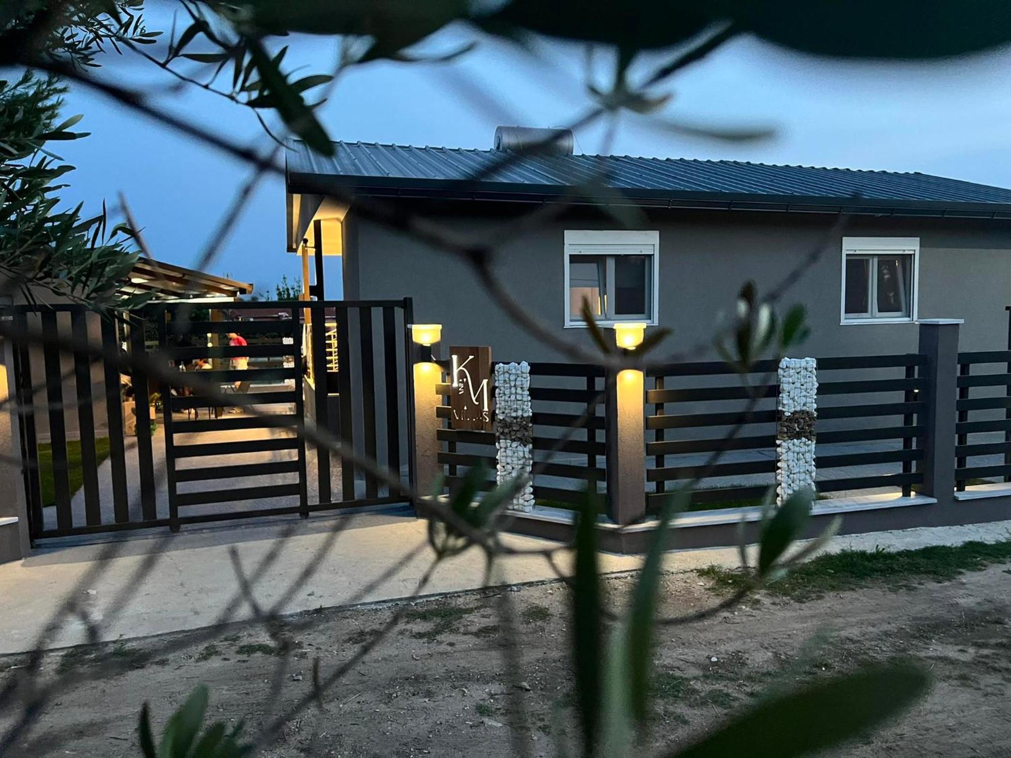 K&M Villas Nea Kallikrateia Exteriér fotografie
